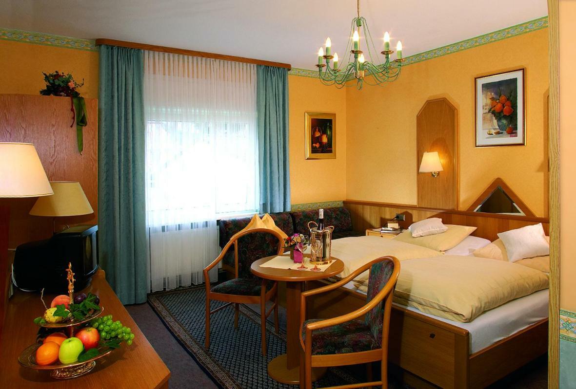 Gaestehaus Hotel Rheingraf カンプ・ボルンホーフェン エクステリア 写真